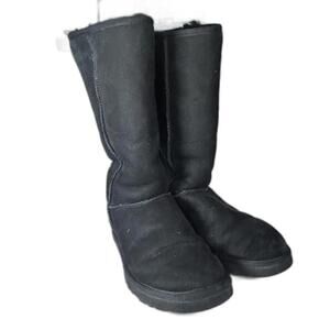UGG Classic Tall II Balck Suede Sheepskin‎ Boots Women's size 8